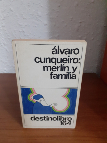 Portada del libro de Merlín y Familia