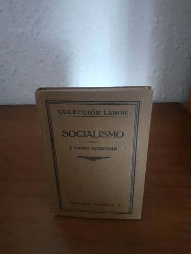 Portada del libro de SOCIALISMO