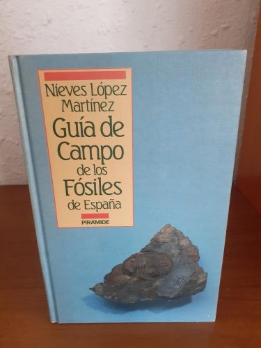 Portada del libro de Guía de campo de los fósiles de España