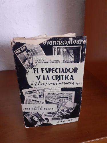 Portada del libro de El espectador y la crítica (el teatro en España en 1963)