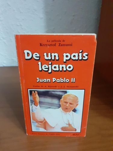 Portada del libro de De un país lejano Juan Pablo II