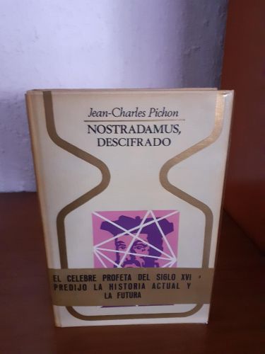 Portada del libro de Nostradamus descifrado