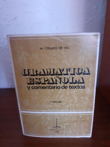 Portada del libro de Gramática española y comentario de textos
