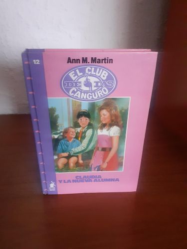 Portada del libro de Claudia y la nueva alumna