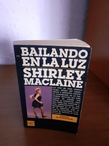 Portada del libro de Bailando en la luz
