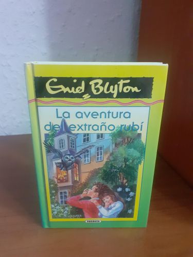 Portada del libro de La aventura del extraño rubí