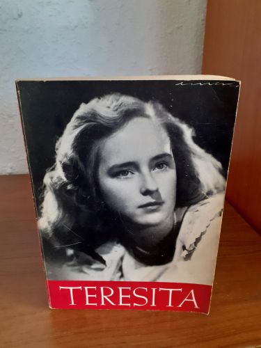 Portada del libro de Teresita, apuntes biográficos de la hermana María Teresa González-Quevedo Cadarso, de Jesús