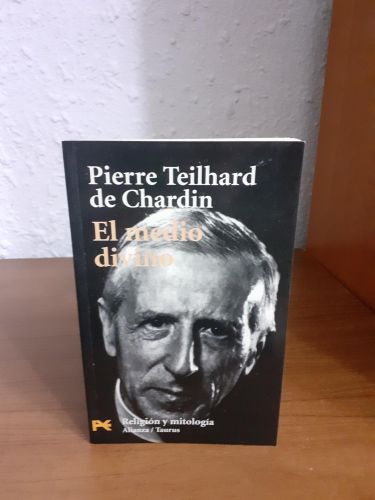 Portada del libro de El medio divino
