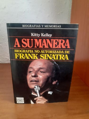 Portada del libro de A su manera, biografía no autorizada de Frank Sinatra