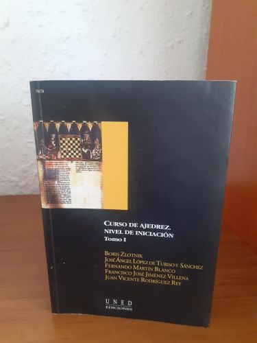 Portada del libro de Curso de ajedrez. Nivel de iniciación. Vol.I