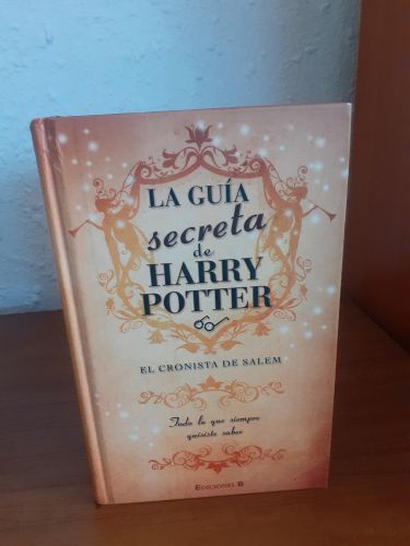 Portada del libro de LA GUIA SECRETA HARRY POTTER, El cronista de Salem