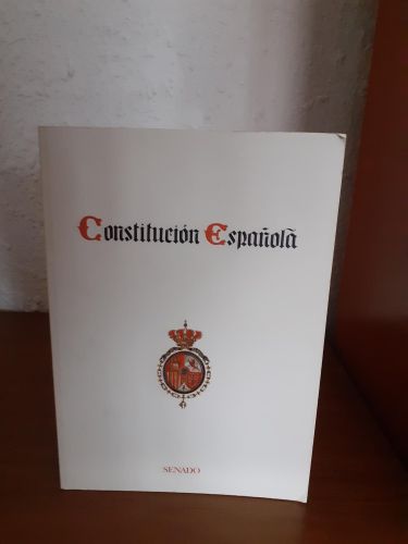 Portada del libro de Constitución Española