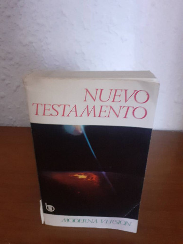 Portada del libro de NUEVO TESTAMENTO MODERNA VERSION