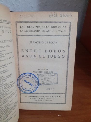Portada del libro de ENTRE BOBOS ANDA EL JUEGO