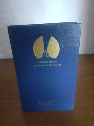 Portada del libro de LE ROMAN DE LA MOMIE