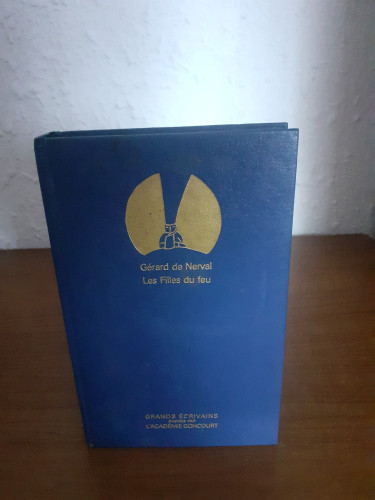 Portada del libro de LES FILLES DU FEU