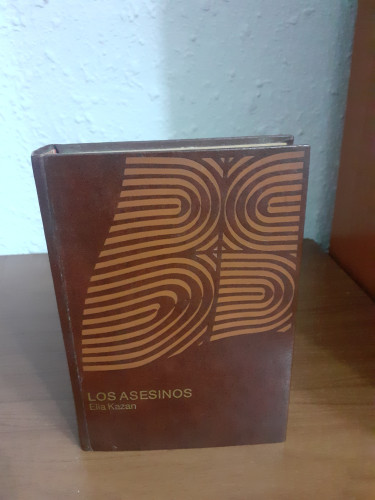 Portada del libro de ASESINOS, LOS