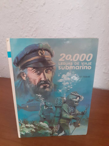 Portada del libro de 20000 LEGUAS DE VIAJE SUBMARINO