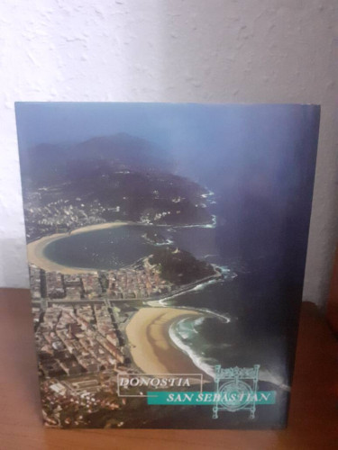 Portada del libro de DONOSTIA SAN SEBASTIAN