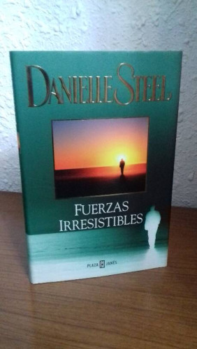 Portada del libro de FUERZAS IRRESISTIBLES