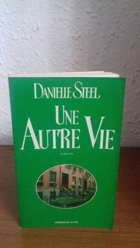 Portada del libro de UNE AUTRE VIE