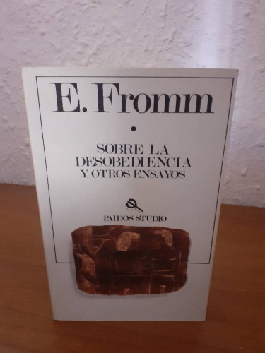 Portada del libro de SOBRE LA DESOBEDIENCIA Y OTROS ENSAYOS