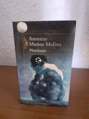 Portada del libro de PLENILUNIO