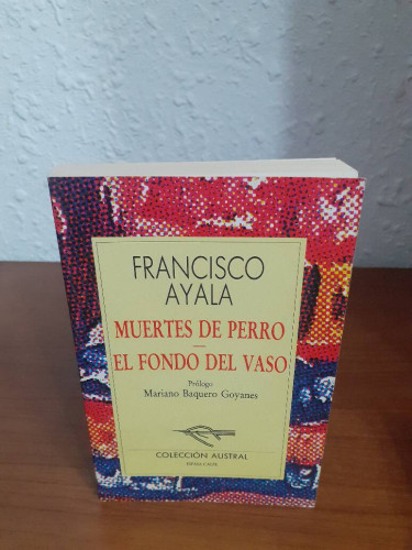 Portada del libro de MUERTES DE PERRO // EL FONDO DEL VASO